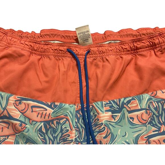 Vineyard Vines Board Shorts Mens 2XL Swim Trunk Pink Blue Fish Striped Pocket - Picture 3 of 7